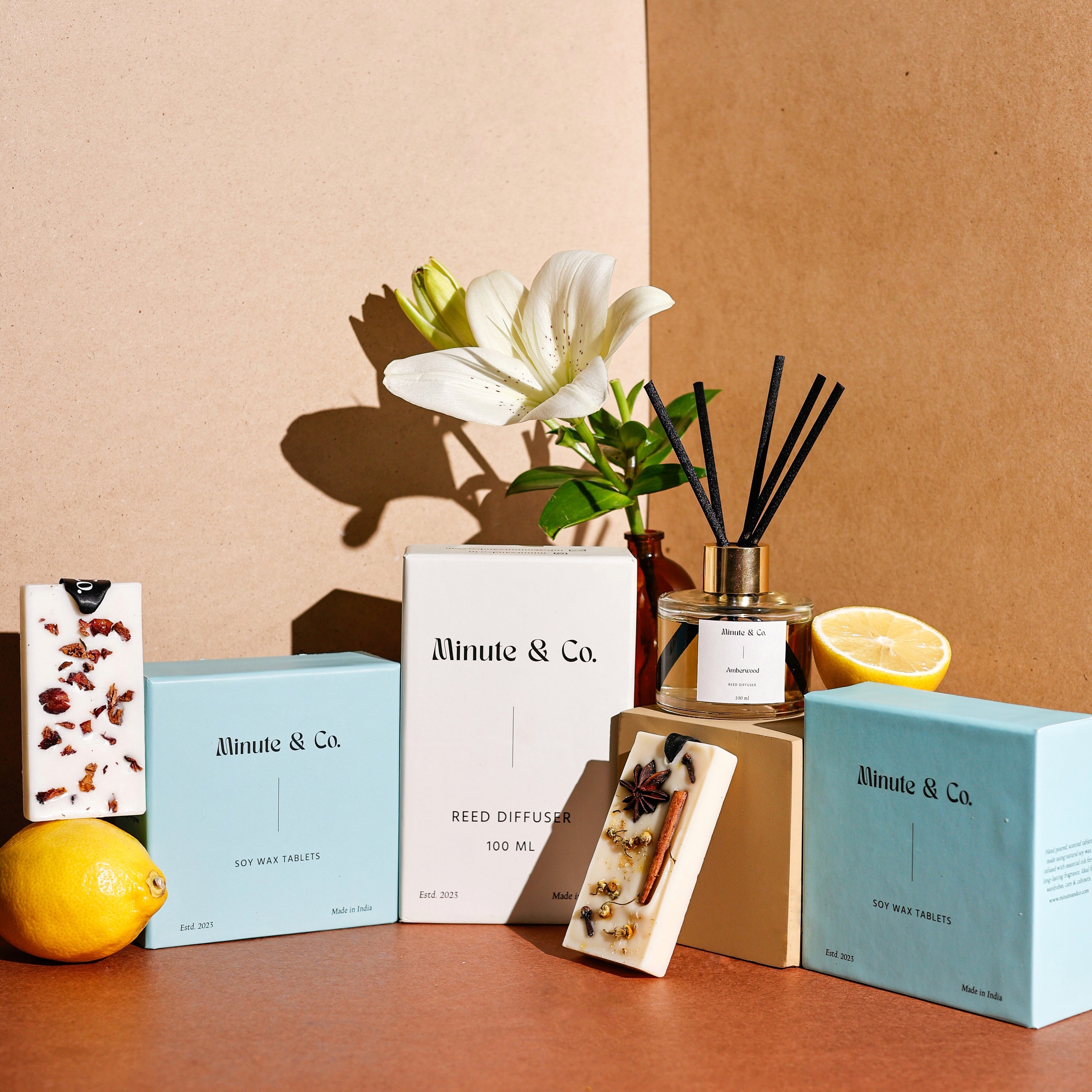 Tablet Diffuser Essence Discovery Bundle | 2 Wax Tablets + Reed Diffuser – Minute & Co.