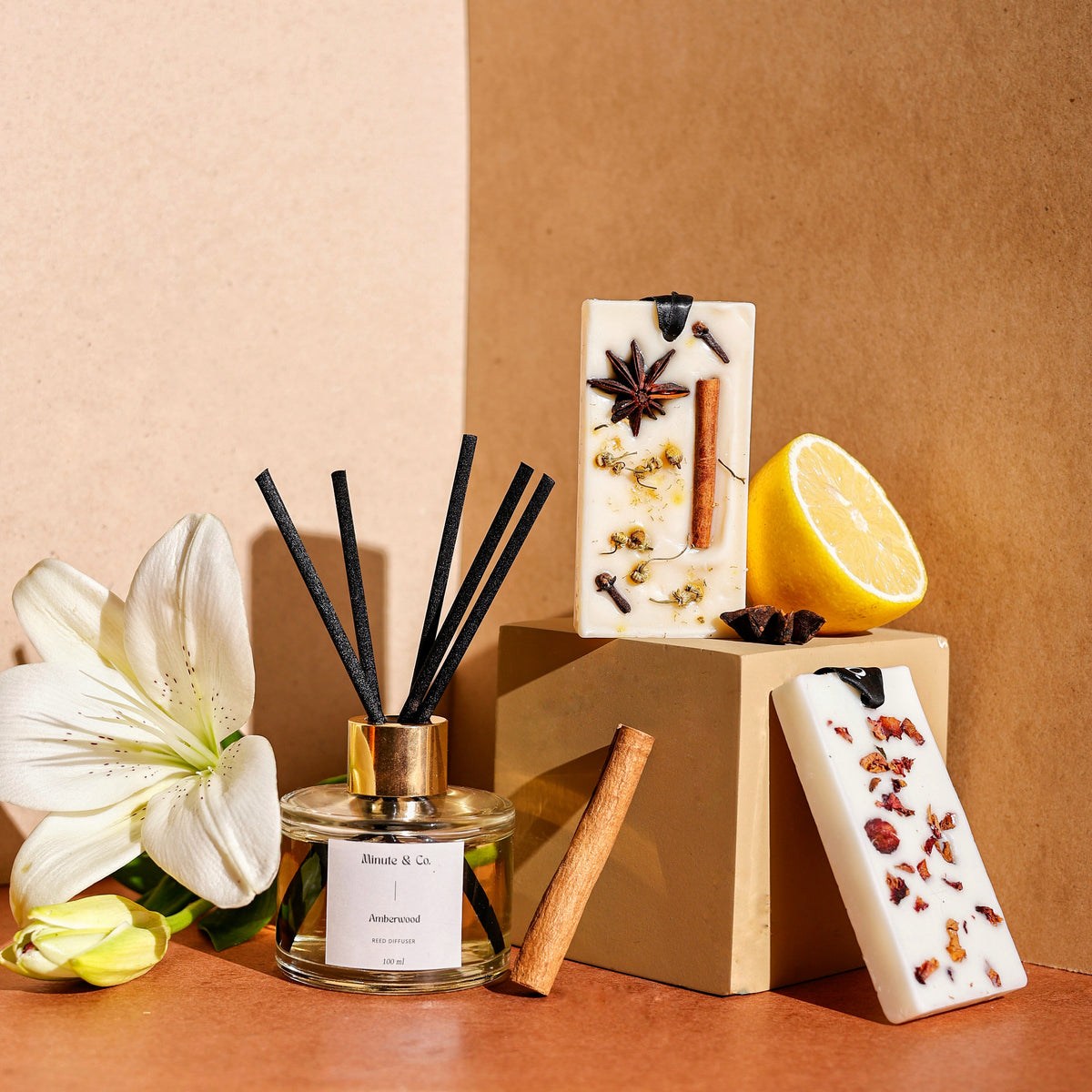 Tablet Diffuser Essence Discovery Bundle | 2 Wax Tablets + Reed Diffuser – Minute & Co.